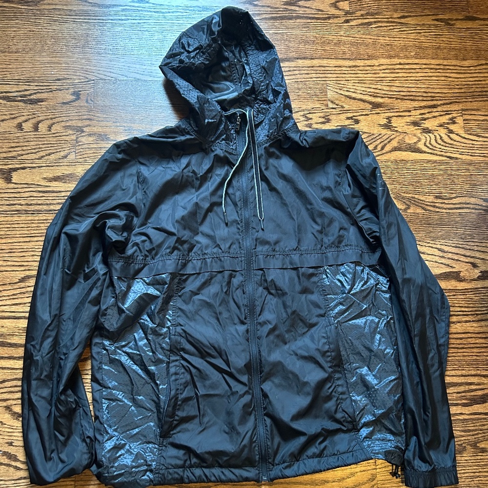 Under Armour Large Black Raincoat